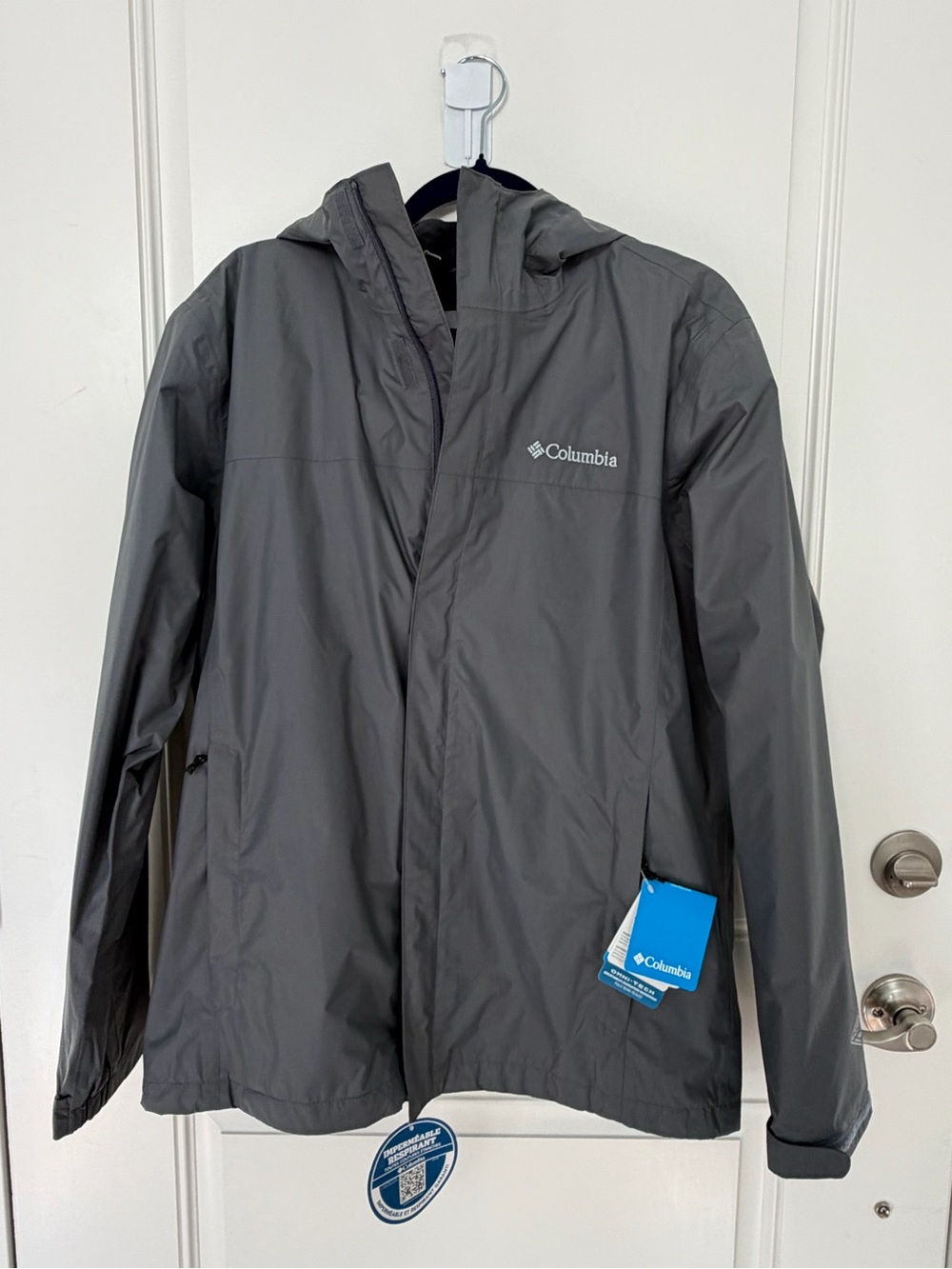 NWT- Men’s Columbia Watertight II Rain Jacket- Grey- Medium